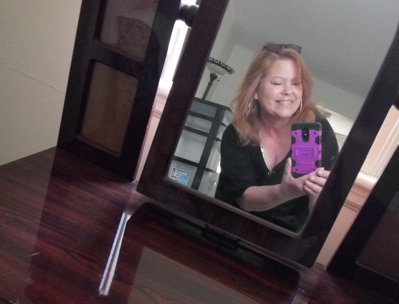 Meet your Posher, Kerry - Picture 2 of 3